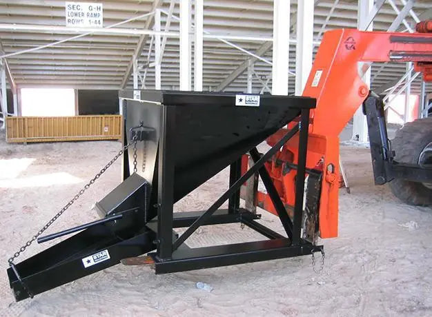 Load image into Gallery viewer, Efficiently transport and pour concrete with Star Industries&#39; robust and versatile Concrete Hopper.
